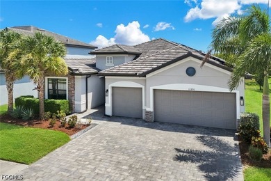 Welcome to the home that truly has it all-style, comfort - photo 2