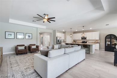 Welcome to the home that truly has it all-style, comfort - photo 6