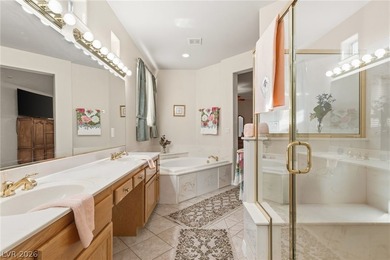 Immaculate!! Single story Cottage Hill home, NO HOA. 3 car - photo 19