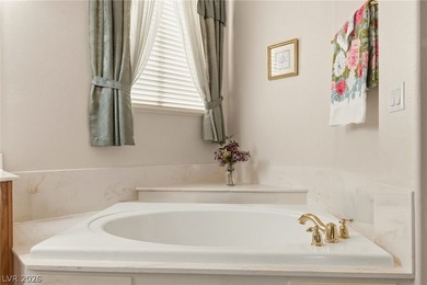 Immaculate!! Single story Cottage Hill home, NO HOA. 3 car - photo 22