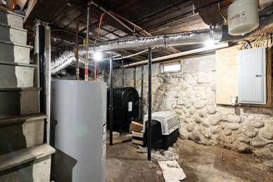 Low tax Alton says total renovation 2009/2010. This home offers - photo 25