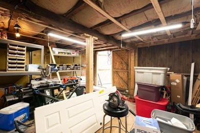 Low tax Alton says total renovation 2009/2010. This home offers - photo 26