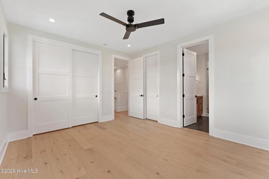 Luxury, location, and low-maintenance living come together - photo 28