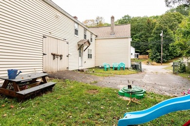 Low tax Alton says total renovation 2009/2010. This home offers - photo 30