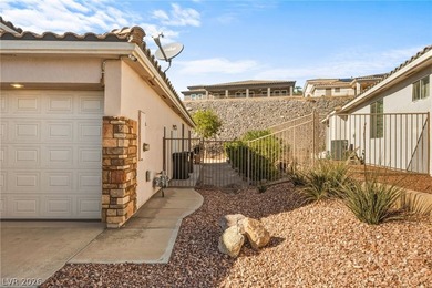 Immaculate!! Single story Cottage Hill home, NO HOA. 3 car - photo 49