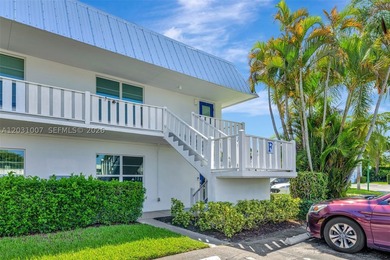 Experience the ultimate in coastal living with this stunning - photo 7