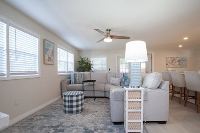 Fully updated 2024. Open floor kitchen plan. Extra-large - photo 10