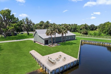 Orange Lake Home For Sale in Micanopy Florida