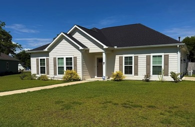 Like-new home in desirable Reflections on the Lake S/D on - photo 1