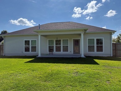 Like-new home in desirable Reflections on the Lake S/D on - photo 4