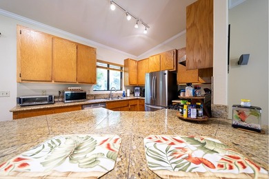 Discover the perfect blend of comfort and tropical abundance in - photo 7