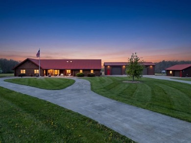 Exceptional log home on 25.509 acres in the Mapleton Local - photo 1