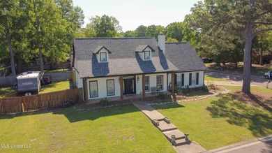 Ross Barnett Reservoir Home Sale Pending in Brandon Mississippi