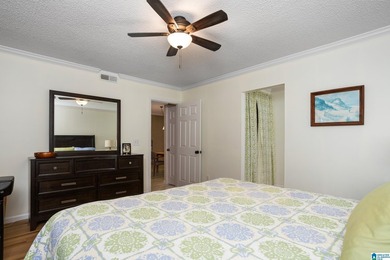 Beautiful 2 bedroom, 2 bath condo with a BONUS ROOM located on - photo 23