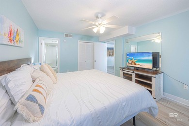 PRICED READY TO SELL!! Welcome to this beautifully updated 2 bed - photo 26