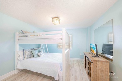 PRICED READY TO SELL!! Welcome to this beautifully updated 2 bed - photo 29