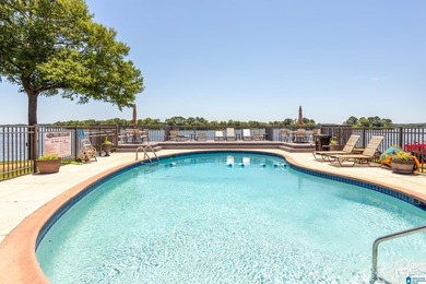 Beautiful 2 bedroom, 2 bath condo with a BONUS ROOM located on - photo 33