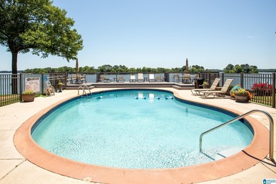 Beautiful 2 bedroom, 2 bath condo with a BONUS ROOM located on - photo 34
