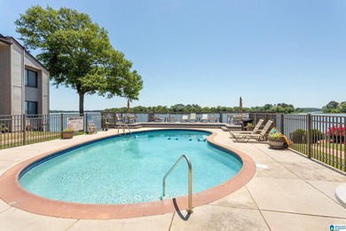 Beautiful 2 bedroom, 2 bath condo with a BONUS ROOM located on - photo 35
