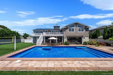 Welcome to Paradise Point living at its finest! This impressive - photo 5