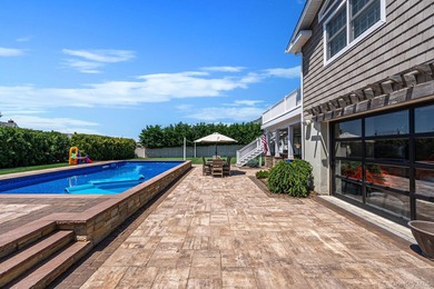 Welcome to Paradise Point living at its finest! This impressive - photo 6