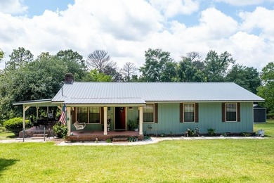 MOTIVATED SELLER!!! Charming 3 bedroom, 2 bath cottage full of - photo 1