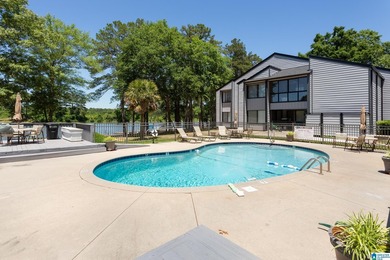 Beautiful 2 bedroom, 2 bath condo with a BONUS ROOM located on - photo 43