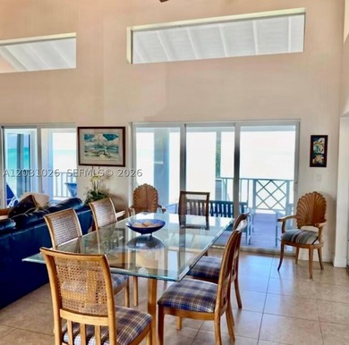We present Casa Marina, an extraordinary oceanfront retreat - photo 8