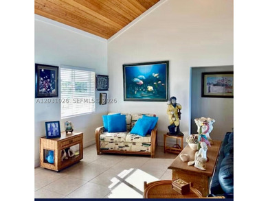 We present Casa Marina, an extraordinary oceanfront retreat - photo 10