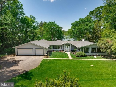 Welcome to this truly exceptional, one-of-a-kind waterfront - photo 4