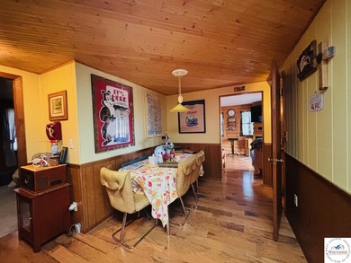 Fully Furnished 2nd Tier Lake Cabin Discover the perfect blend - photo 12