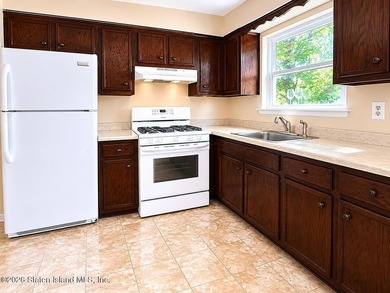 Large 22x40 two-family semi-attached home on a beautiful corner - photo 21