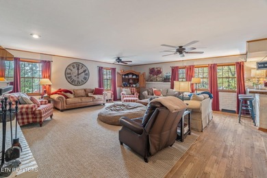 Bring your Buyers! Experience covered-front porch sitting at its - photo 27