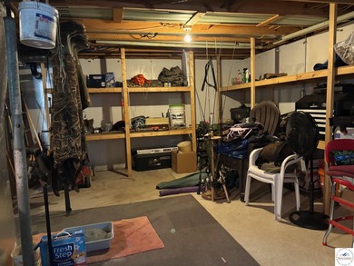 Fully Furnished 2nd Tier Lake Cabin Discover the perfect blend - photo 27
