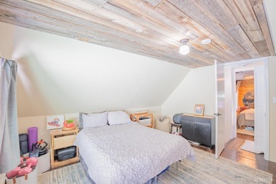 Classic Tahoe charm and modern comfort come together in this - photo 27