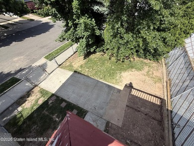 Large 22x40 two-family semi-attached home on a beautiful corner - photo 28