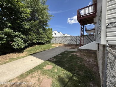Large 22x40 two-family semi-attached home on a beautiful corner - photo 29