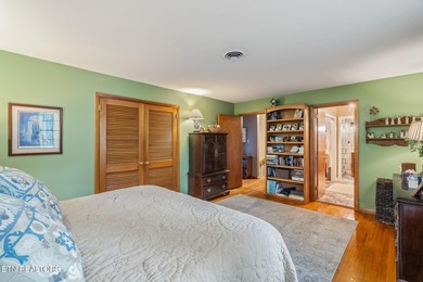 Bring your Buyers! Experience covered-front porch sitting at its - photo 35