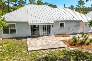 Charming coastal cottage just a few blocks from the sugar-white - photo 41