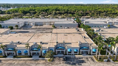 Beautifully renovated, high-end commercial space in prime sunny - photo 3