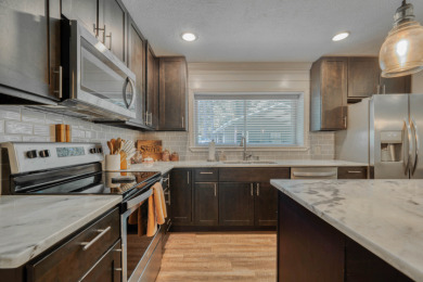 Updated 3/2 Adorable Home plus SHOP!! - photo 14