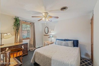 Bring your Buyers! Experience covered-front porch sitting at its - photo 46