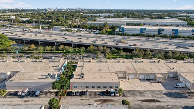 Beautifully renovated, high-end commercial space in prime sunny - photo 9
