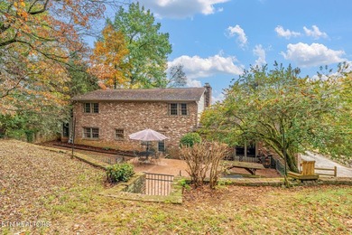 Bring your Buyers! Experience covered-front porch sitting at its - photo 56