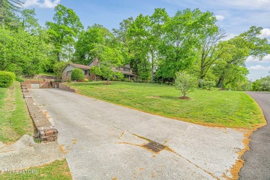 Bring your Buyers! Experience covered-front porch sitting at its - photo 58