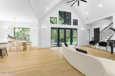 Fort Loudoun Lake Home For Sale in Lenoir City Tennessee