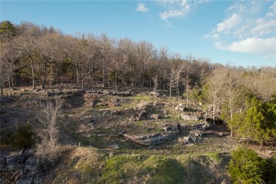 Fantastic opportunity to own a one of a kind property located - photo 13