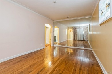 Nestled in the Wakefield neighborhood of the Bronx, 4121 Grace - photo 14