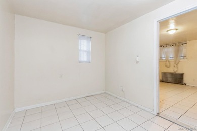 Nestled in the Wakefield neighborhood of the Bronx, 4121 Grace - photo 29