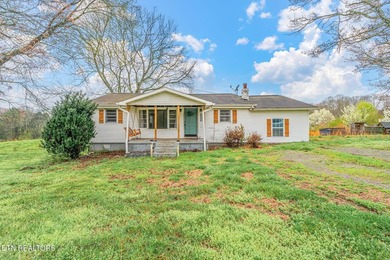 Tellico Lake Home Sale Pending in Loudon Tennessee